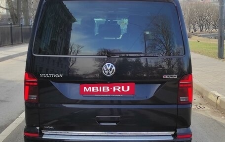 Volkswagen Multivan T6 рестайлинг, 2021 год, 6 000 000 рублей, 4 фотография