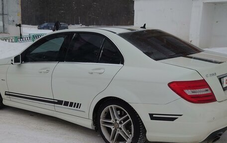 Mercedes-Benz C-Класс, 2011 год, 1 800 000 рублей, 2 фотография