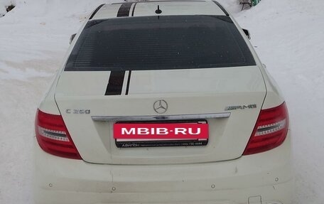 Mercedes-Benz C-Класс, 2011 год, 1 800 000 рублей, 4 фотография