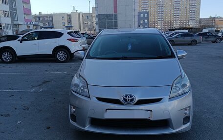 Toyota Prius, 2010 год, 1 050 000 рублей, 3 фотография