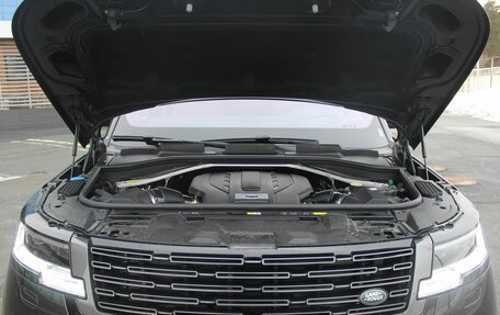Land Rover Range Rover IV рестайлинг, 2023 год, 30 700 000 рублей, 3 фотография