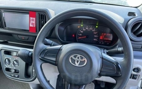 Toyota Passo III, 2018 год, 910 000 рублей, 14 фотография