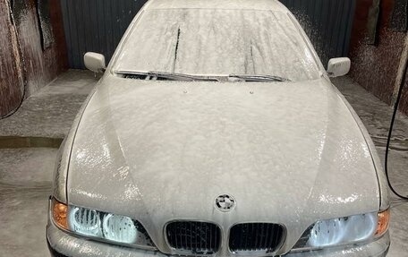 BMW 5 серия, 2002 год, 700 000 рублей, 2 фотография