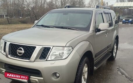 Nissan Pathfinder, 2010 год, 1 900 000 рублей, 3 фотография