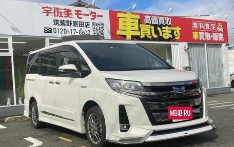 Toyota Noah III, 2019 год, 1 800 022 рублей, 3 фотография