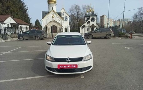 Volkswagen Jetta VI, 2014 год, 950 000 рублей, 3 фотография