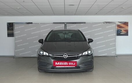 Opel Astra K, 2018 год, 1 600 000 рублей, 4 фотография