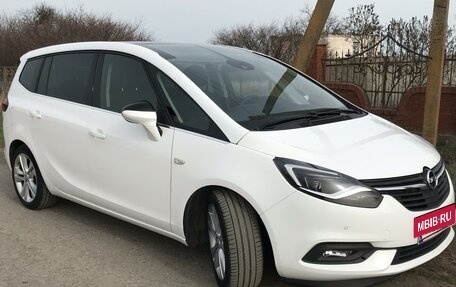 Opel Zafira C рестайлинг, 2019 год, 2 490 000 рублей, 2 фотография