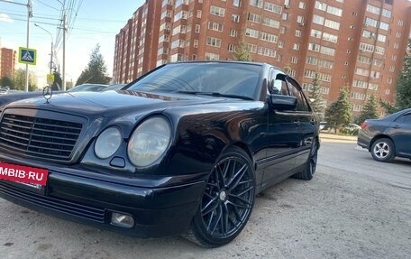 Mercedes-Benz E-Класс, 1999 год, 530 000 рублей, 2 фотография