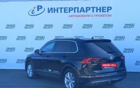 Volkswagen Tiguan II, 2018 год, 2 832 000 рублей, 7 фотография