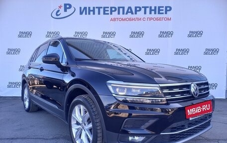 Volkswagen Tiguan II, 2018 год, 2 832 000 рублей, 3 фотография