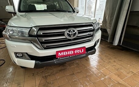 Toyota Land Cruiser 200, 2017 год, 6 500 000 рублей, 3 фотография