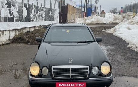 Mercedes-Benz E-Класс, 1996 год, 250 000 рублей, 5 фотография