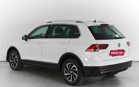 Volkswagen Tiguan II, 2018 год, 2 999 000 рублей, 2 фотография