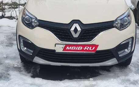 Renault Kaptur I рестайлинг, 2019 год, 1 890 000 рублей, 2 фотография