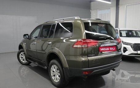 Mitsubishi Pajero Sport II рестайлинг, 2013 год, 1 935 000 рублей, 6 фотография