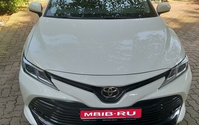 Toyota Camry, 2018 год, 2 452 000 рублей, 1 фотография