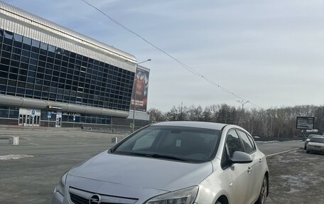Opel Astra J, 2010 год, 670 000 рублей, 2 фотография