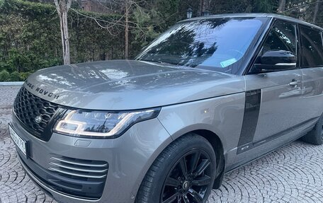 Land Rover Range Rover IV рестайлинг, 2018 год, 8 700 000 рублей, 2 фотография