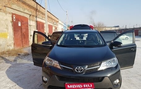 Toyota RAV4, 2014 год, 2 250 000 рублей, 4 фотография