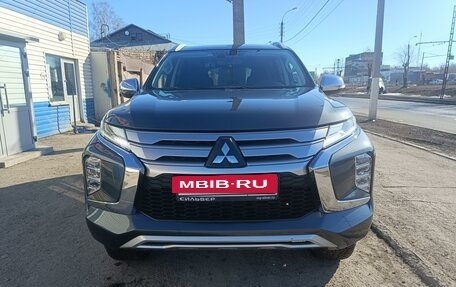 Mitsubishi Pajero Sport III рестайлинг, 2021 год, 4 490 000 рублей, 2 фотография