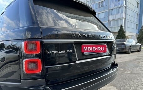 Land Rover Range Rover IV рестайлинг, 2018 год, 10 000 000 рублей, 5 фотография