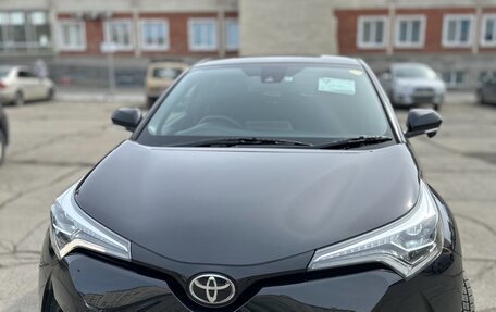 Toyota C-HR I рестайлинг, 2018 год, 2 115 000 рублей, 2 фотография