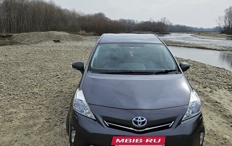 Toyota Prius Alpha I (ZVW40/41), 2011 год, 1 300 000 рублей, 3 фотография