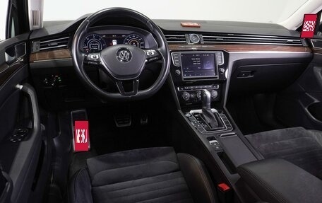 Volkswagen Passat B8 рестайлинг, 2017 год, 2 499 000 рублей, 6 фотография