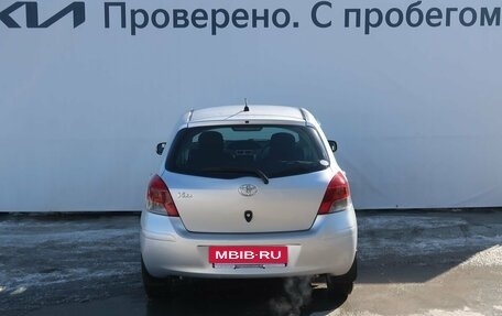 Toyota Vitz, 2010 год, 727 000 рублей, 6 фотография