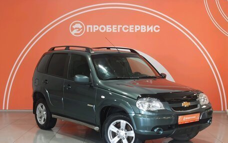 Chevrolet Niva I рестайлинг, 2015 год, 827 000 рублей, 3 фотография