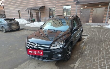 Volkswagen Tiguan I, 2016 год, 2 100 000 рублей, 2 фотография