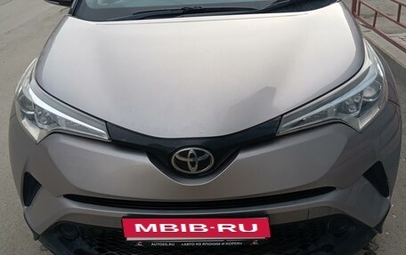 Toyota C-HR I рестайлинг, 2019 год, 2 650 000 рублей, 2 фотография