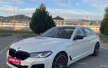 BMW 5 серия, 2019 год, 4 790 000 рублей, 2 фотография