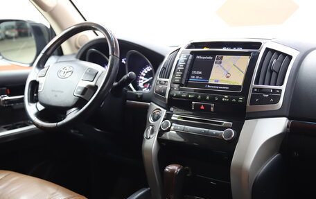 Toyota Land Cruiser 200, 2014 год, 4 250 000 рублей, 10 фотография