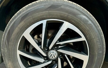 Volkswagen Tiguan II, 2018 год, 2 700 000 рублей, 4 фотография