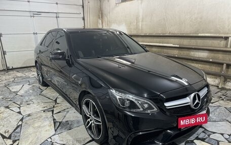 Mercedes-Benz E-Класс, 2013 год, 2 600 000 рублей, 3 фотография