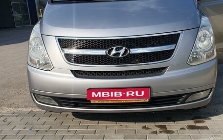 Hyundai H-1 II рестайлинг, 2011 год, 1 500 000 рублей, 4 фотография