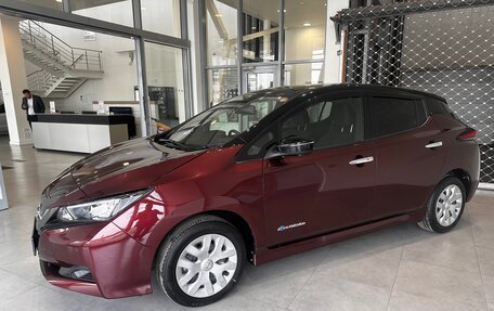 Nissan Leaf II, 2021 год, 2 600 000 рублей, 5 фотография