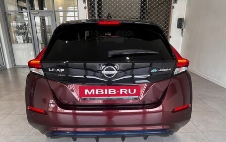 Nissan Leaf II, 2021 год, 2 600 000 рублей, 7 фотография
