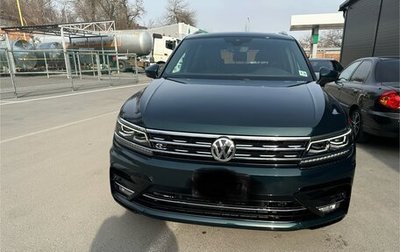 Volkswagen Tiguan II, 2018 год, 3 600 000 рублей, 1 фотография