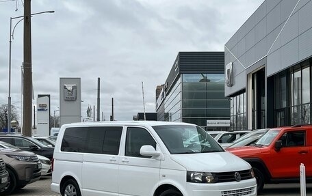 Volkswagen Multivan T5, 2012 год, 2 199 000 рублей, 1 фотография