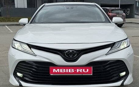 Toyota Camry, 2019 год, 3 400 000 рублей, 1 фотография