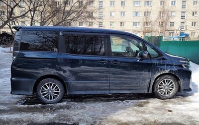 Toyota Voxy III, 2015 год, 2 400 000 рублей, 1 фотография