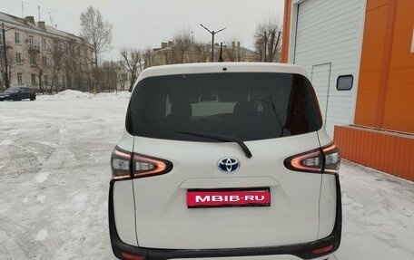 Toyota Sienta II, 2017 год, 1 650 000 рублей, 5 фотография