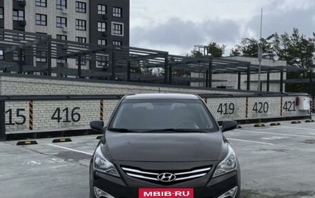 Hyundai Solaris II рестайлинг, 2016 год, 990 000 рублей, 1 фотография