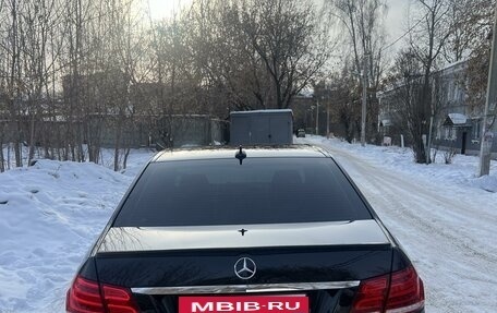 Mercedes-Benz E-Класс, 2013 год, 2 650 000 рублей, 4 фотография
