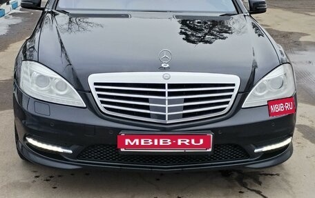 Mercedes-Benz S-Класс, 2013 год, 2 500 000 рублей, 2 фотография