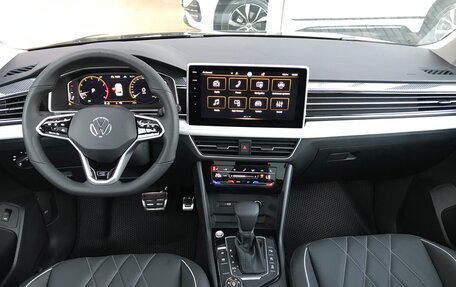 Volkswagen Tiguan II, 2023 год, 5 850 000 рублей, 6 фотография