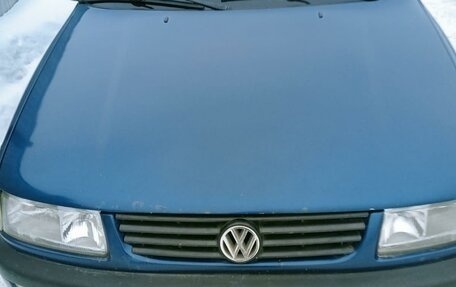 Volkswagen Passat B4, 1995 год, 205 000 рублей, 1 фотография